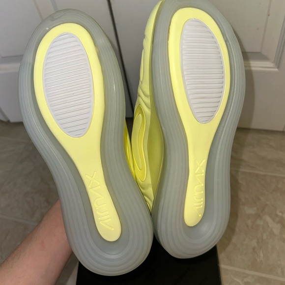 Nike Air Max 720 Women’s size 8 - Picture 4 of 5